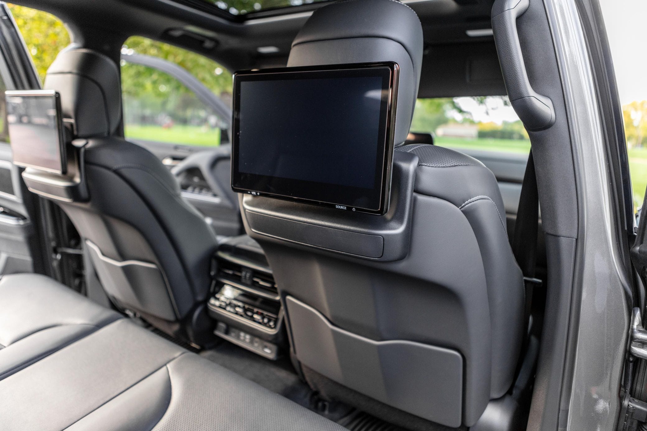 25-6 S Frontage Rd لكزس LX للبيع