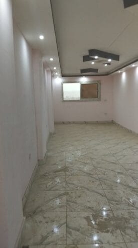 شقة مميزة للبيع بحلوان ( ناصية بحري صريحة) سوبر لوكس اول سكن
