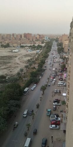 شقة مميزة للبيع بحلوان ( ناصية بحري صريحة) سوبر لوكس اول سكن