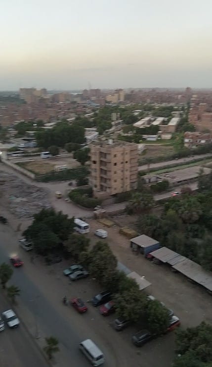 شقة مميزة للبيع بحلوان ( ناصية بحري صريحة) سوبر لوكس اول سكن