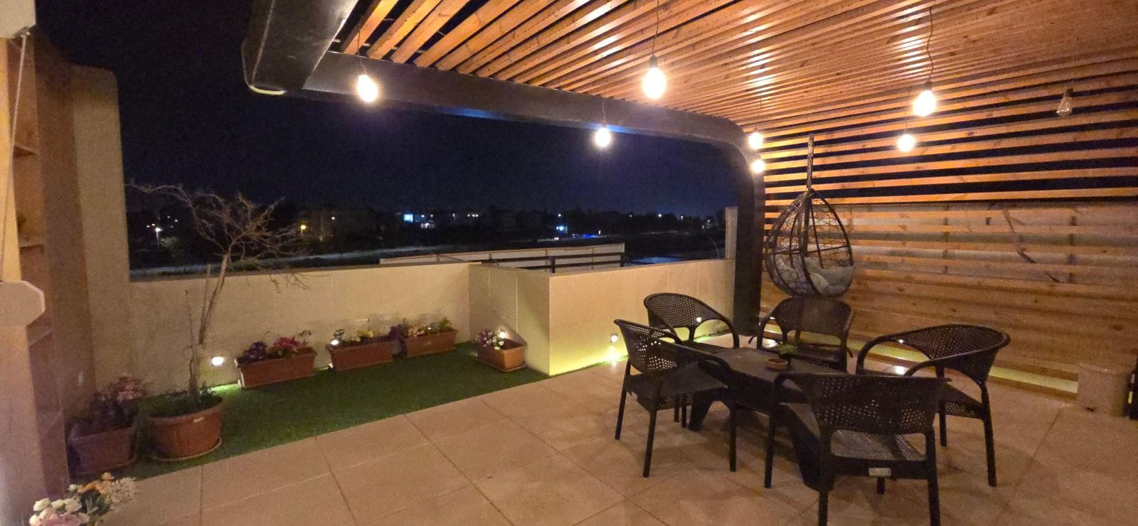 شقه فندقيه ب ٦ أكتوبر بفيلا سكنيه بغرب سوميد بجوار مول العرب وجامعه مصر